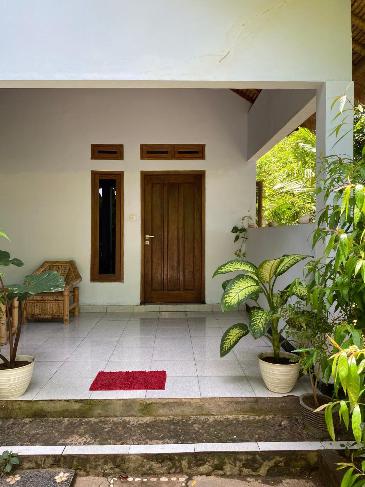 Rimba Bungalow Apartment Kuta  ภายนอก รูปภาพ